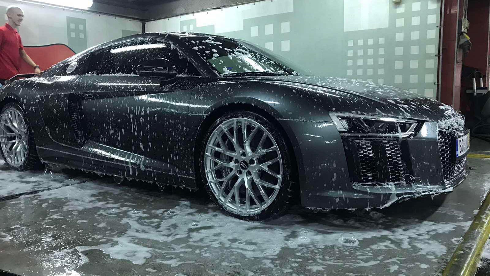 Red elephant auto perionica