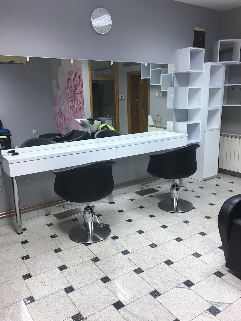 FRIZERSKI OBRT PAOLA, VL. JASMINA MRAZ, KRALJA TOMISLAVA BR.22 A