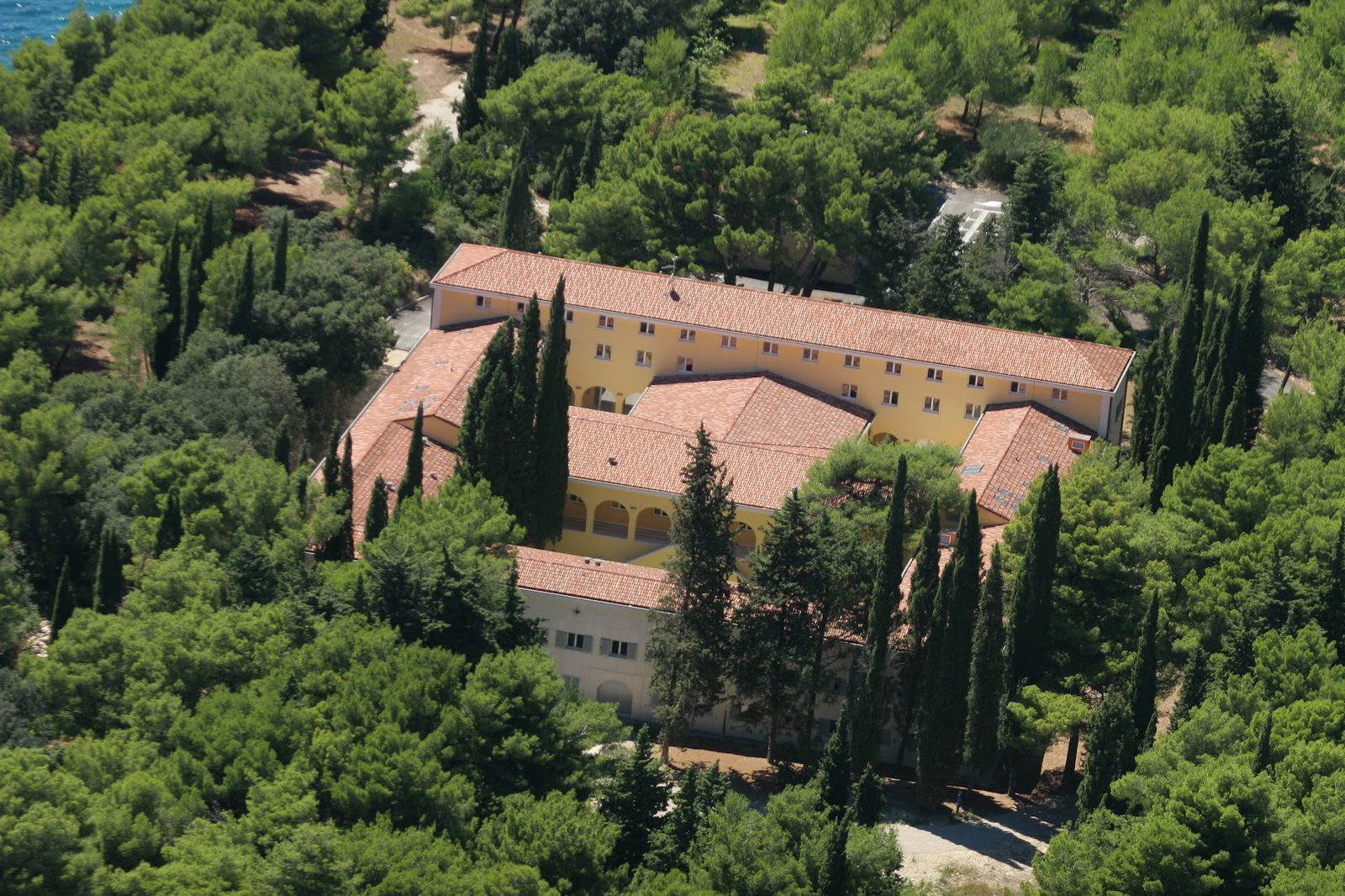 MEDILS - Mediterranean Institute for Life Sciences