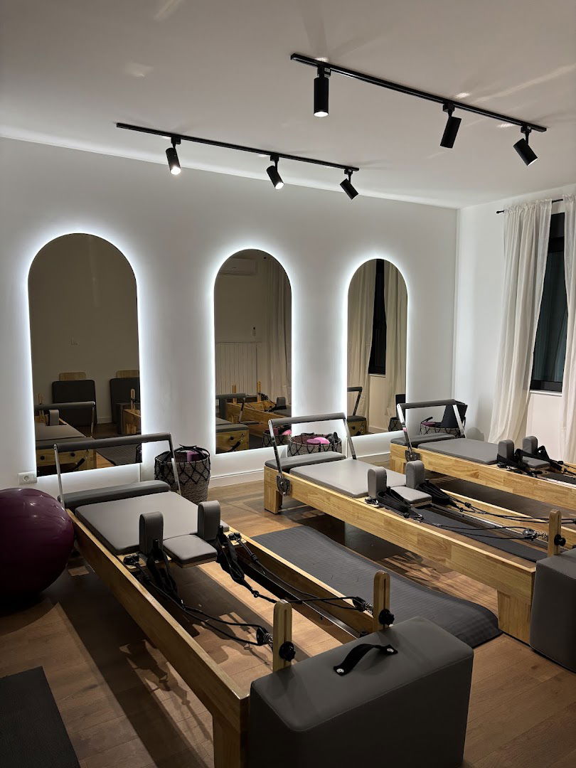 Twist pilates reformer