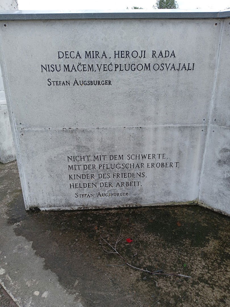 Cemetery of Former Knicanin (Rudolfsgnad) Camp