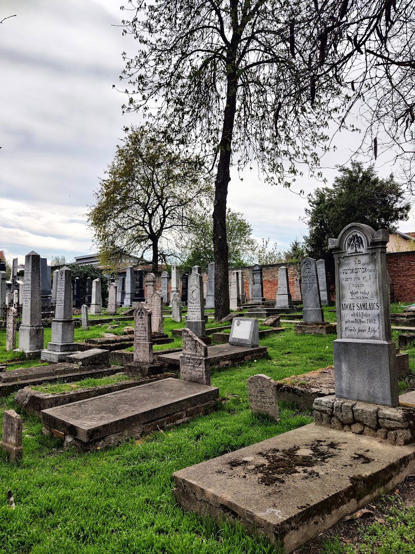 Jevrejsko groblje u Zemunu