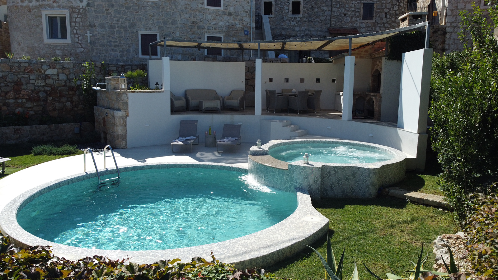 Holiday Home Secret Garden