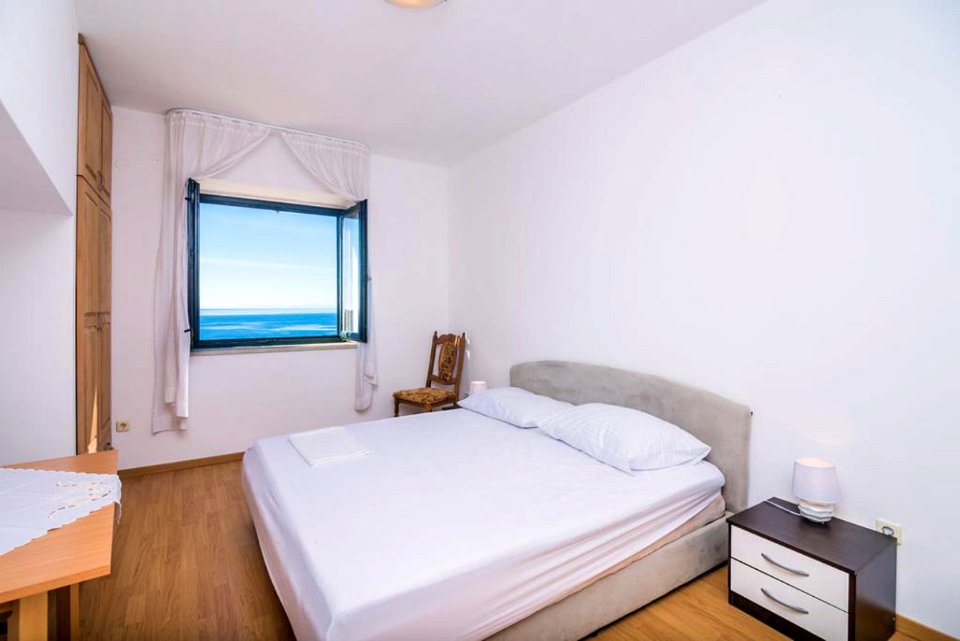 Sunset Apartment Sunday