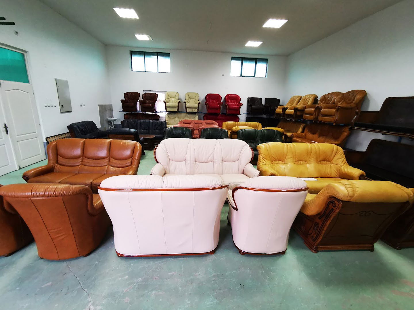 LeNina Meubels - polovne kožne garniture Valjevo