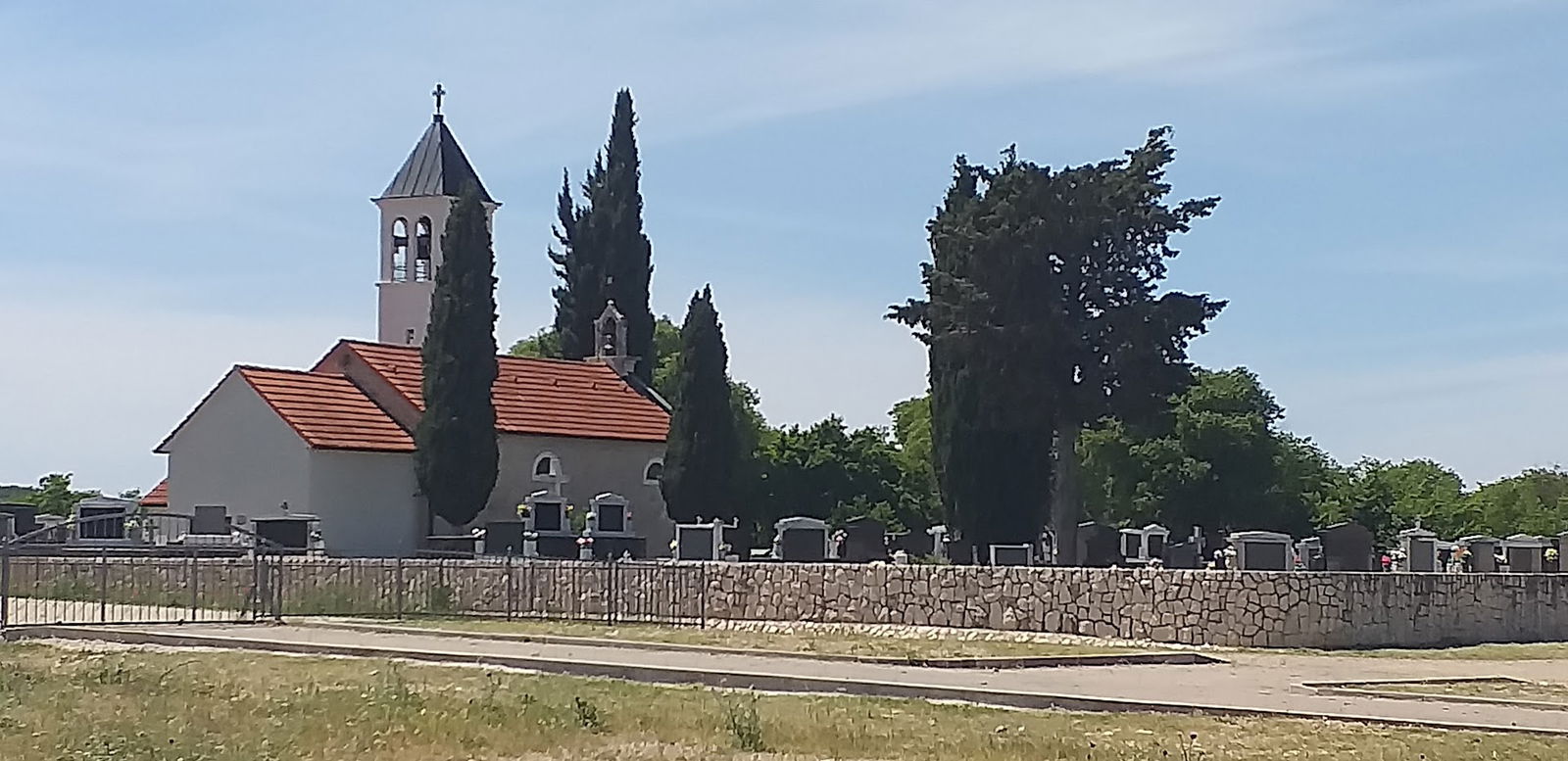Pakovo Selo cemetery