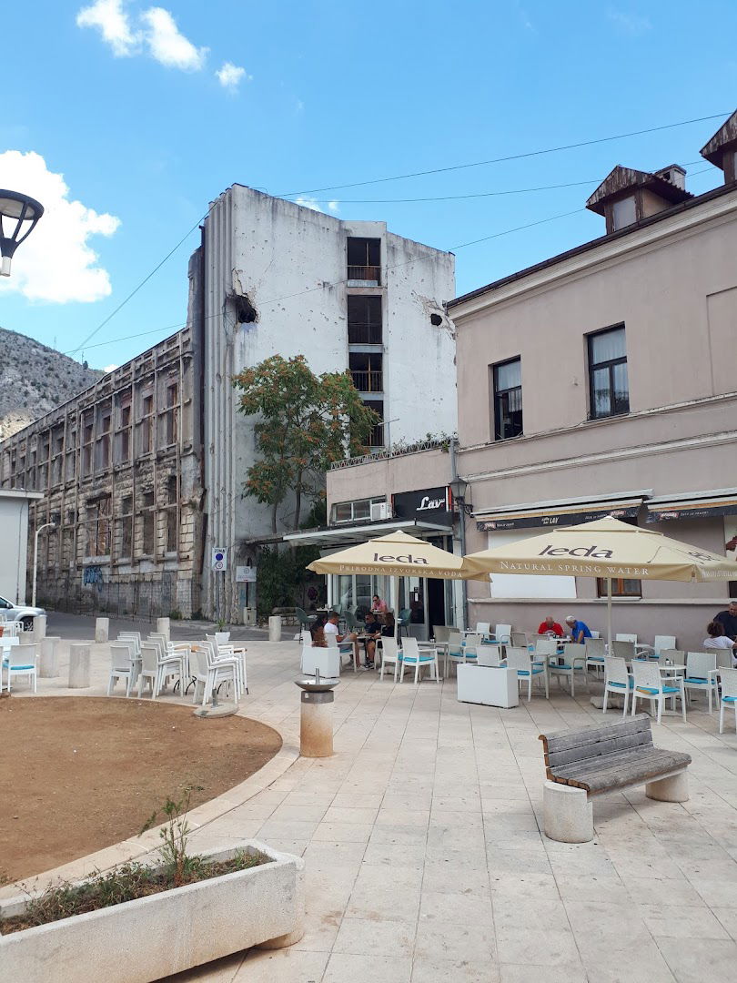 Mandi-Co,Benzinska crpka Čule