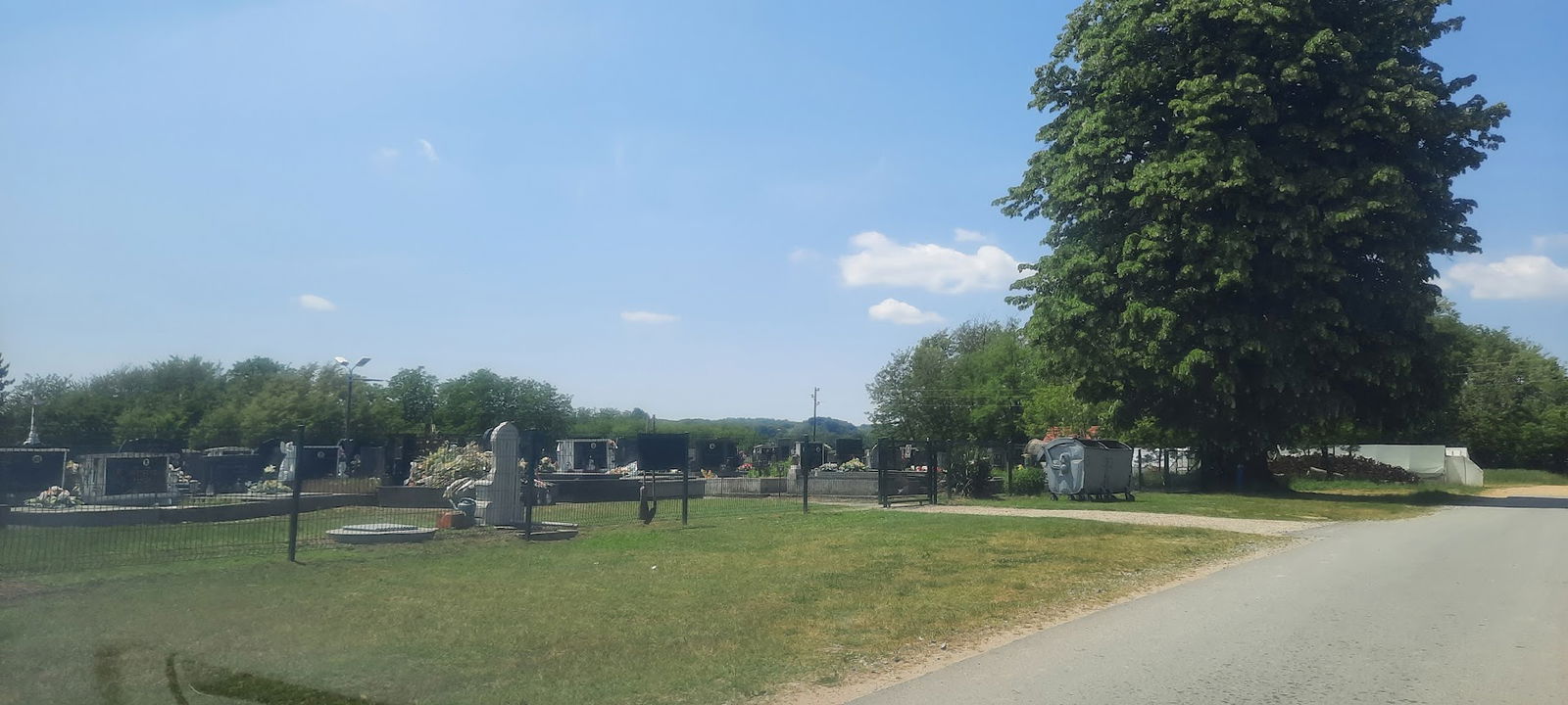 Grabrovnica cemetery