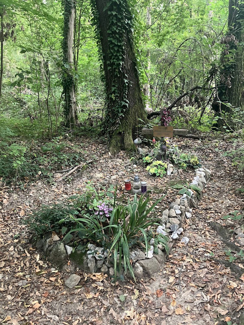 Grave of Franja Pismesterović 1902. – 1945.