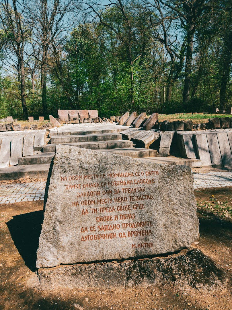 Spomen-obeležje Rohalj baze