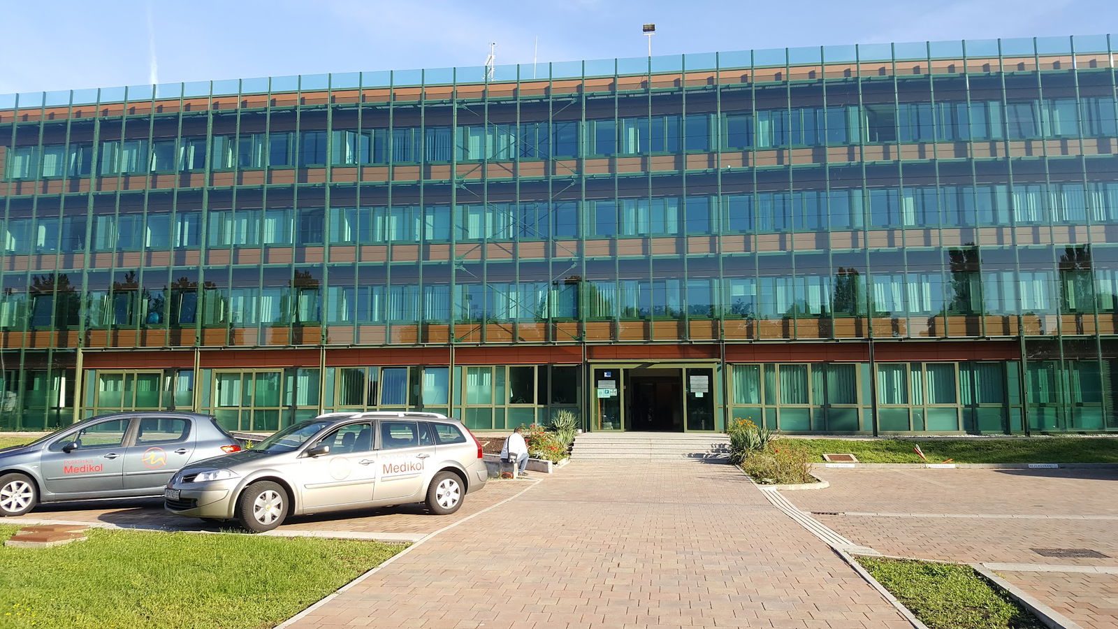 Institution for health care Medikol