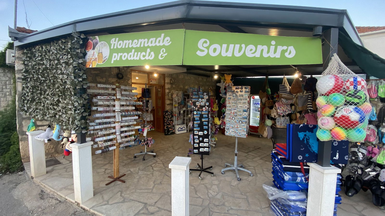 Souvenirs & Homemade products