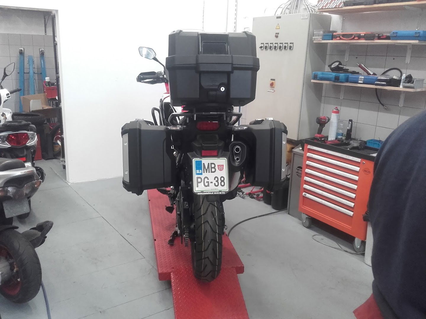 Moto Tim Maribor, trgovina, servis in storitve, d.o.o.