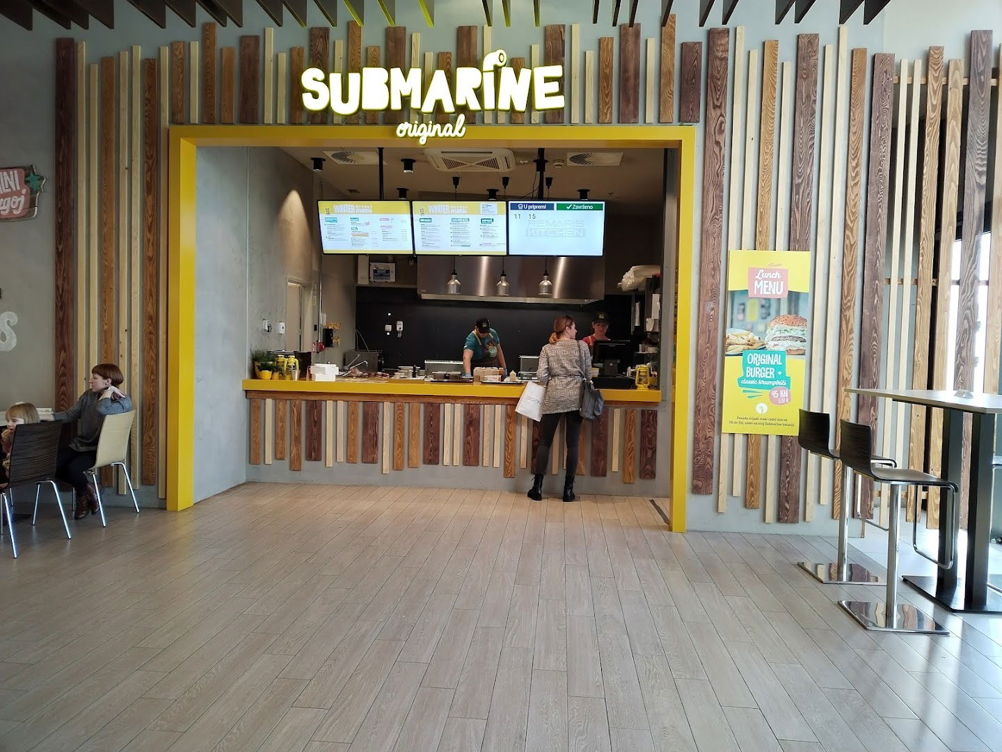 Submarine Burger - City Center One East
