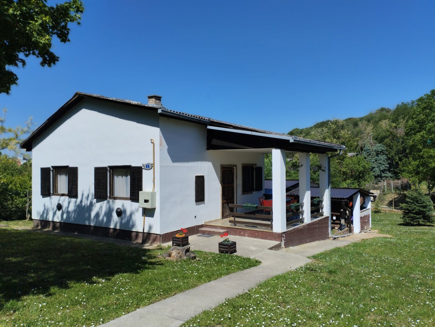 House & camp "Skelica"