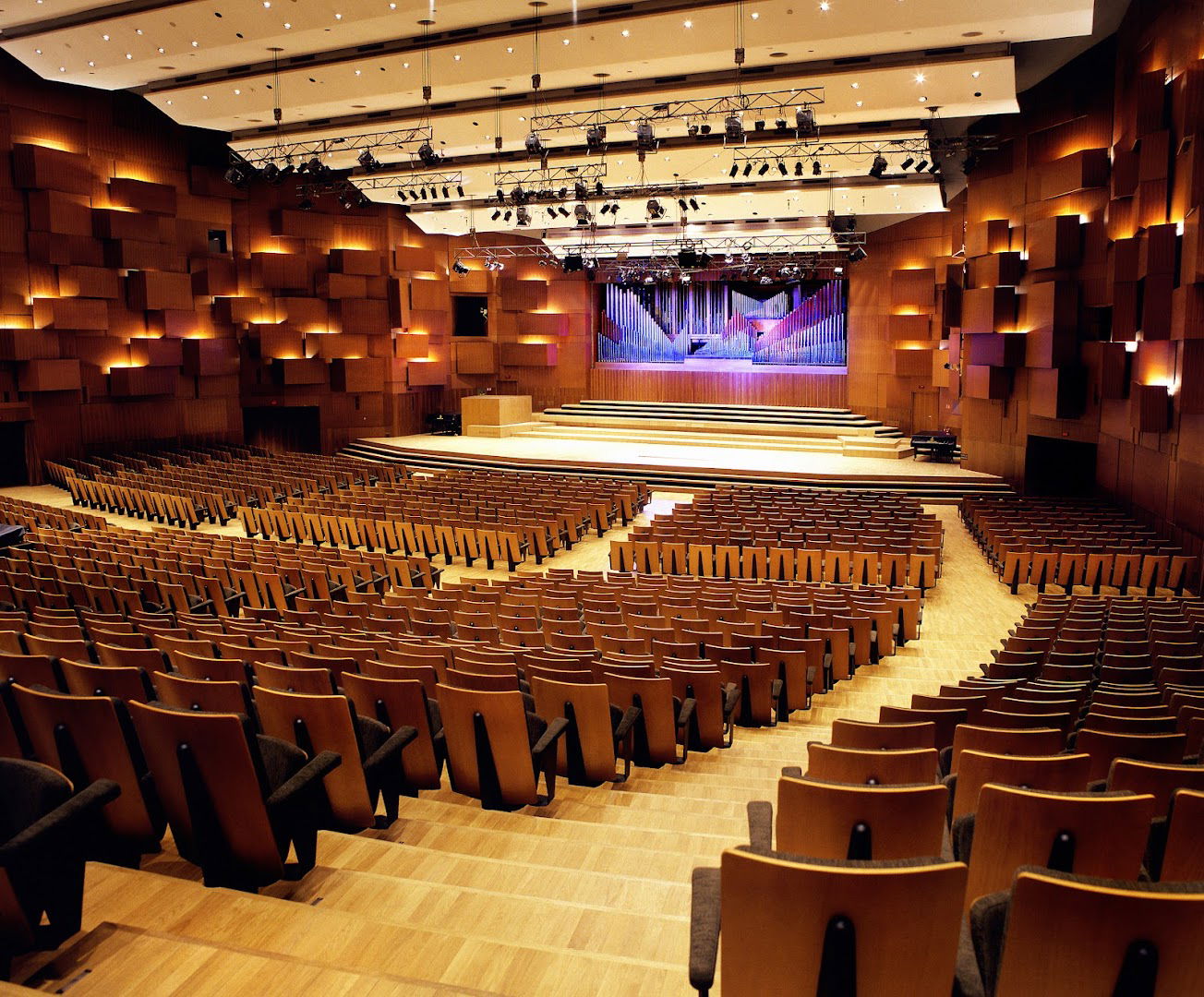 Koncertna dvorana Vatroslava Lisinskog