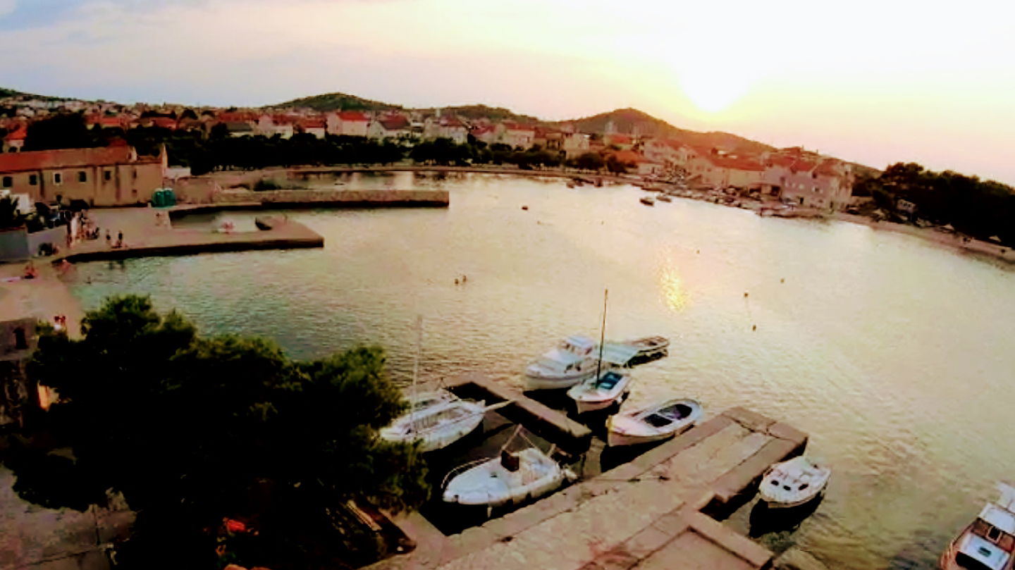 Apartments & Rooms Zdrače.