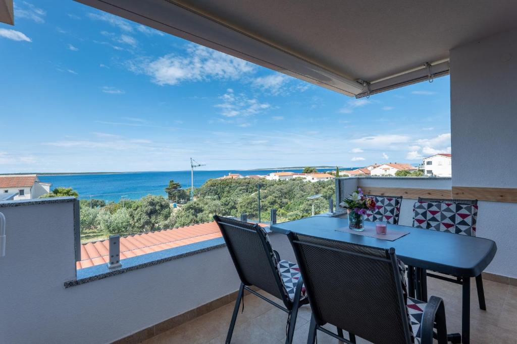 Mandre Sunset Apartment Laura - only for family