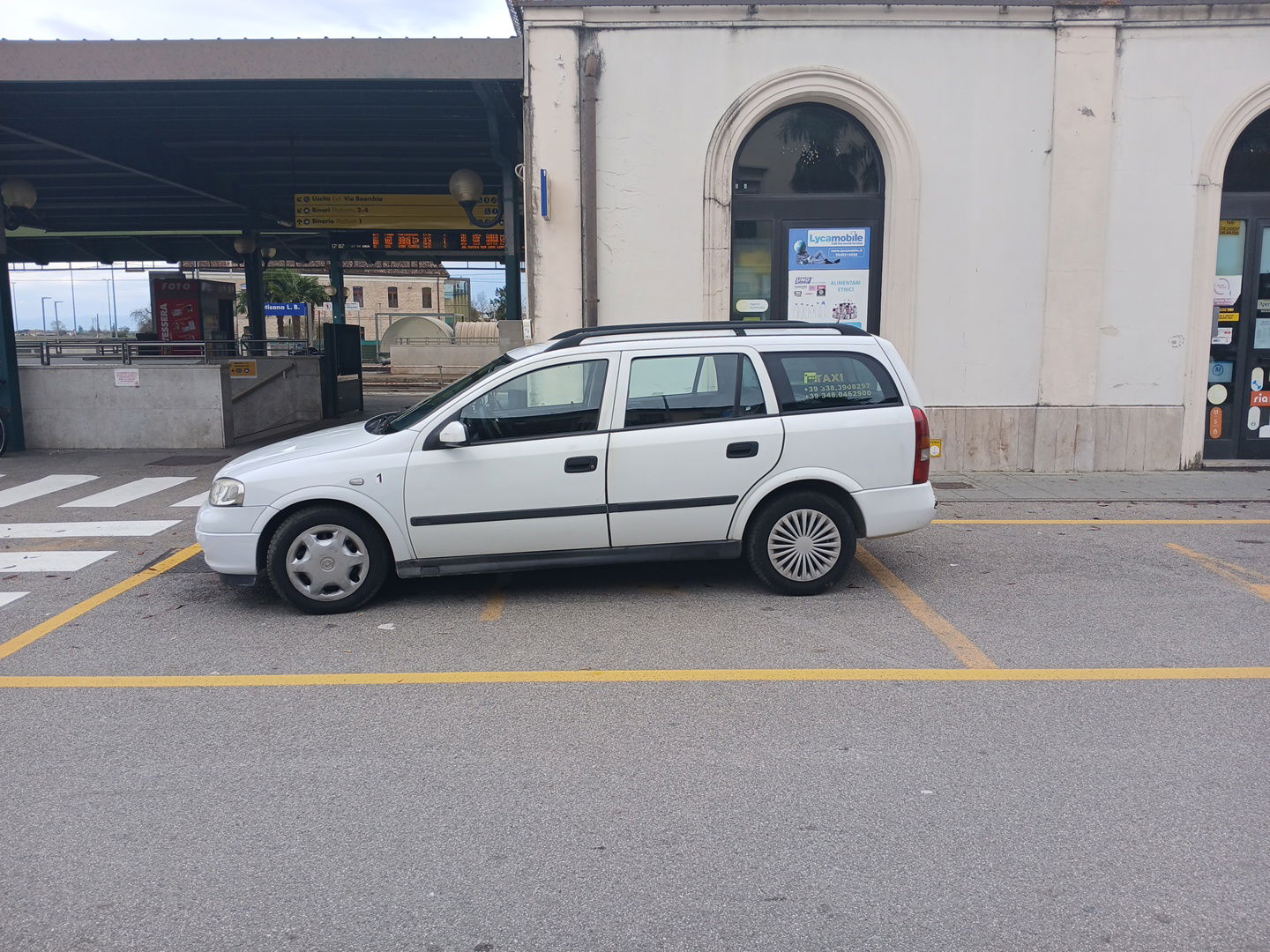 Taxi Latisana di Roberta Gobbo