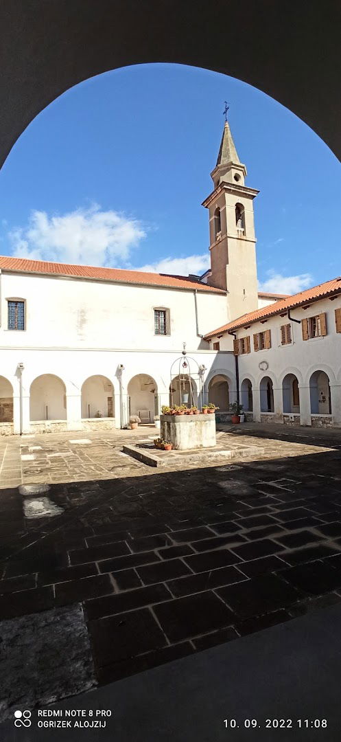 Središče rotunda, primorski družbeni center, Koper središče rotunda, Centro sociale del Litorale, Capodistria