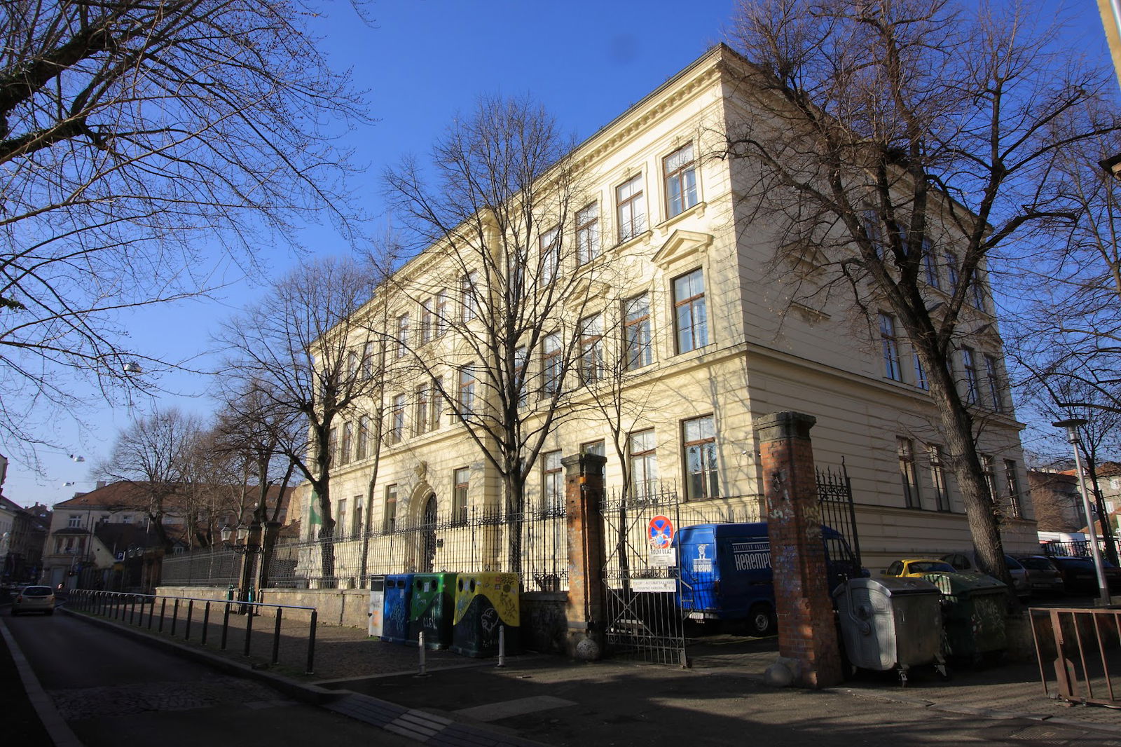 Osnovna škola Josipa Jurja Strossmayera