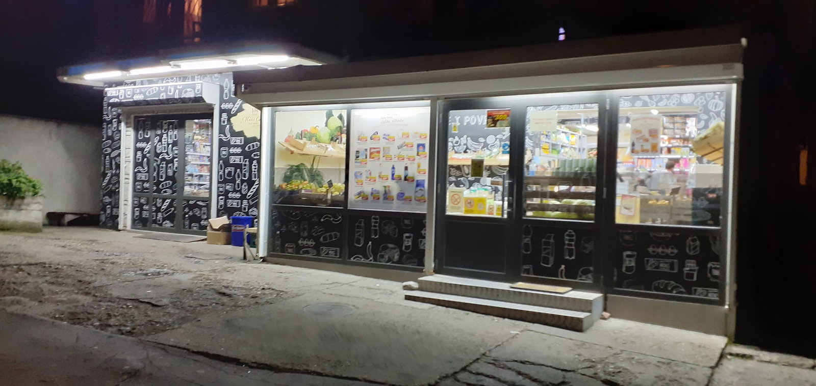 Miss Chilli, Prodavnica 4