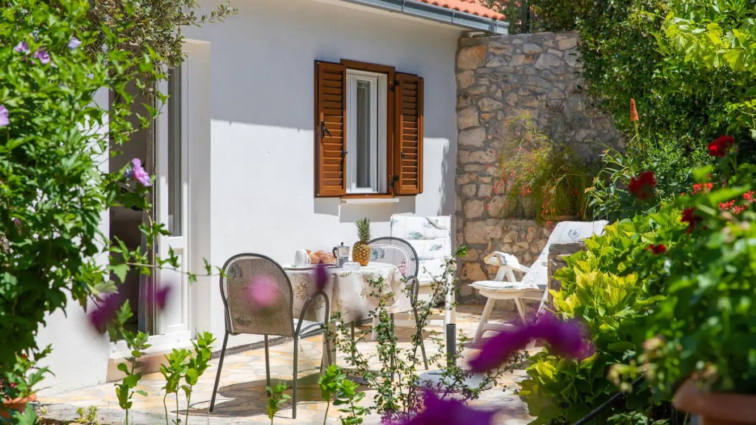 Apartments Stone garden