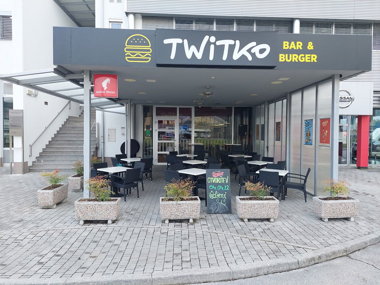 TWITKO Bar & Burger