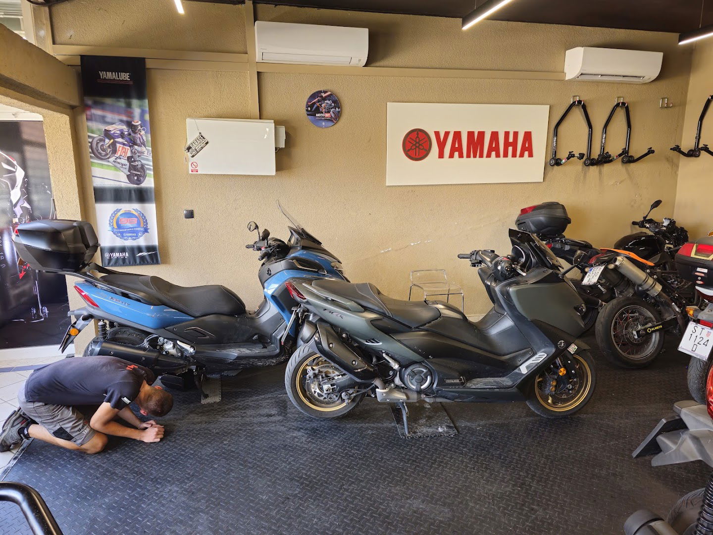 YAMAHA SERVIS Split