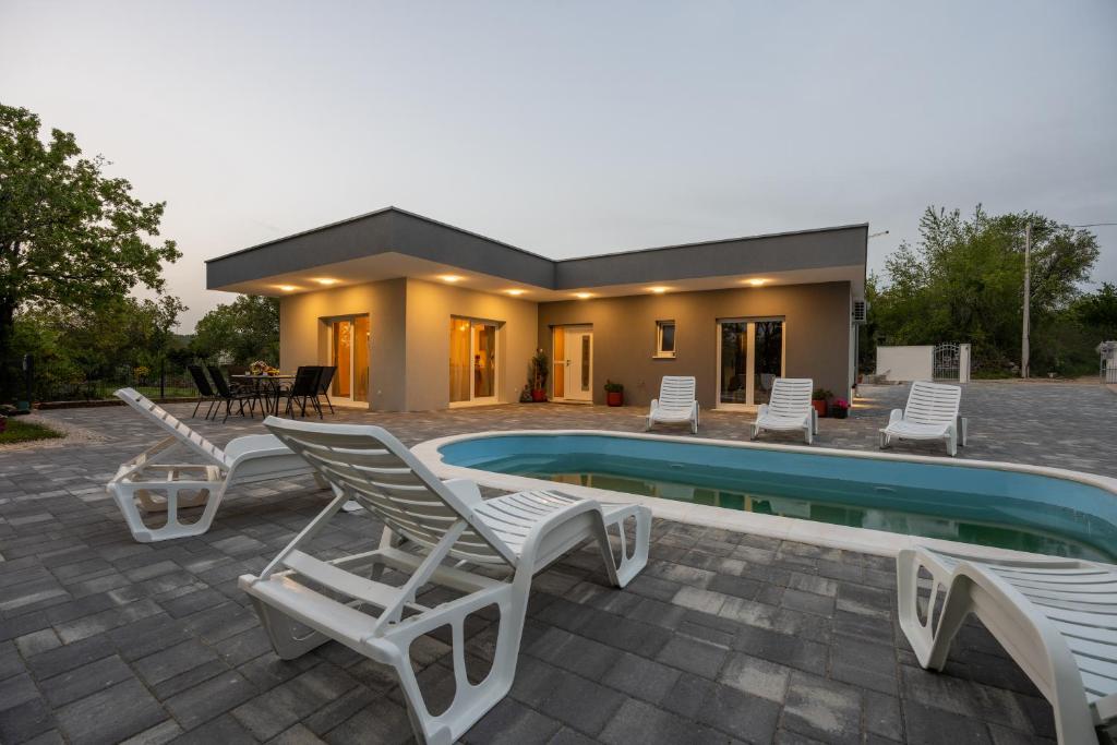 Villa Nadalina - Lovreć