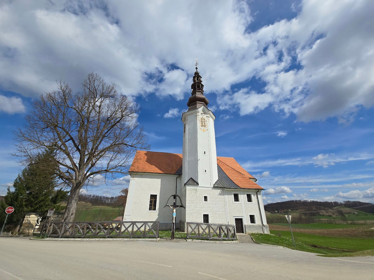 Župnijska cerkev sv. Petra