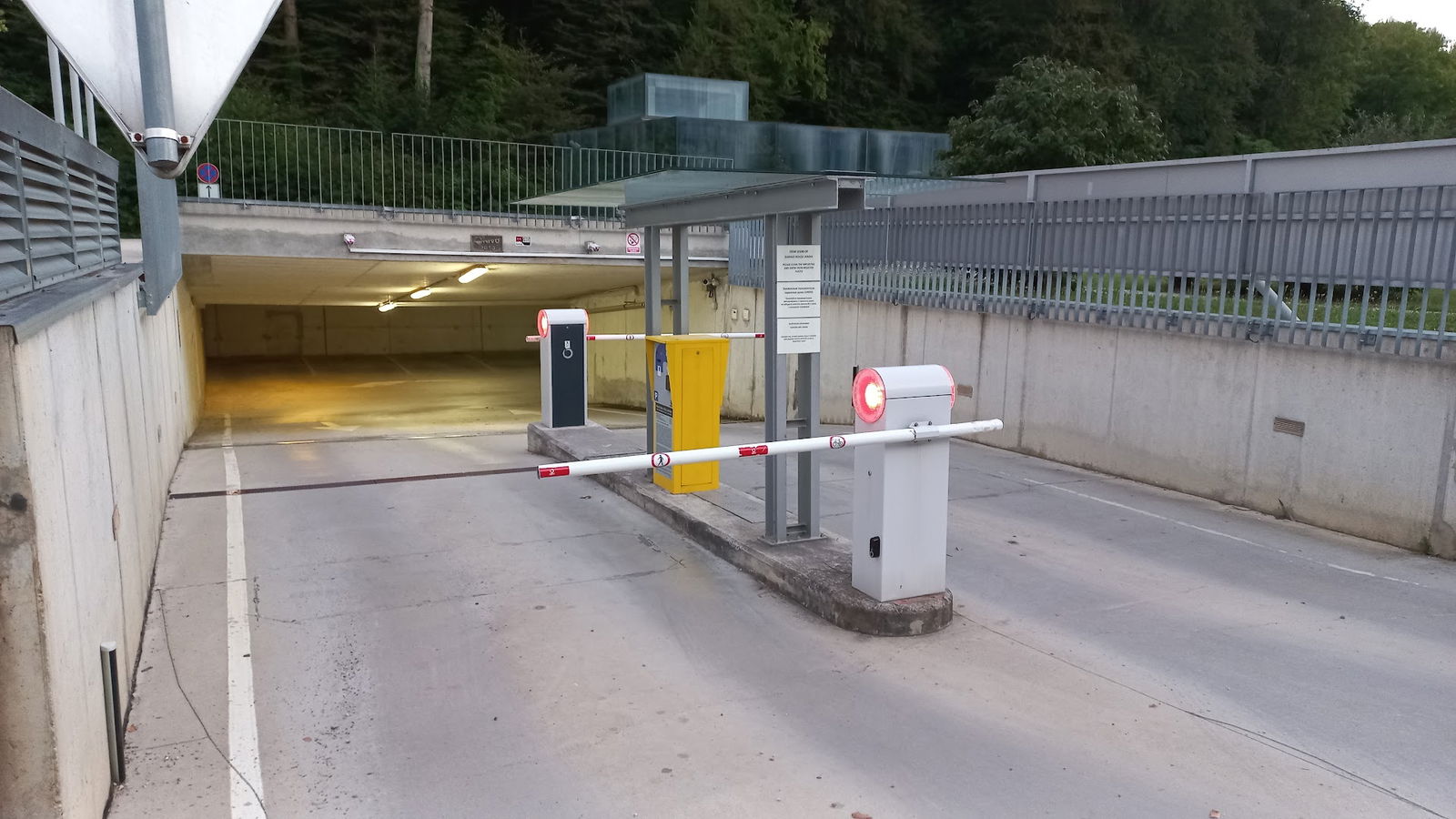 Parkirna hiša Janina