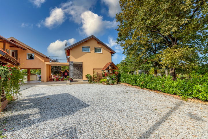 The estate Trumbetaš