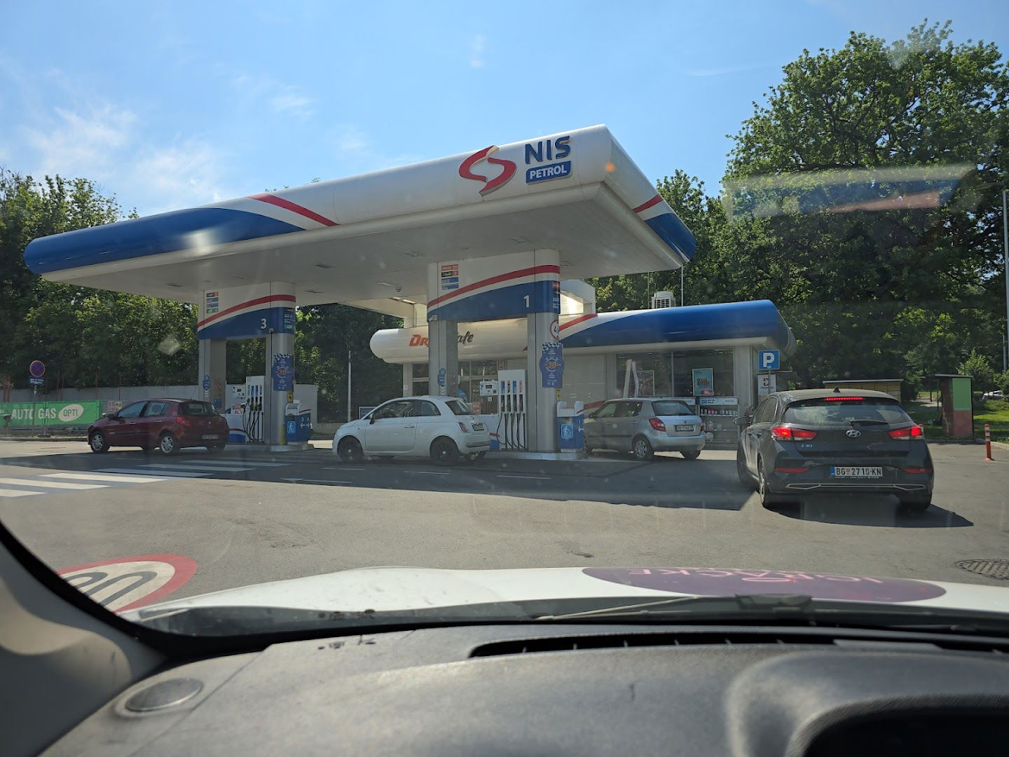 NIS Petrol - Oslobodjenja square (Autokomanda)