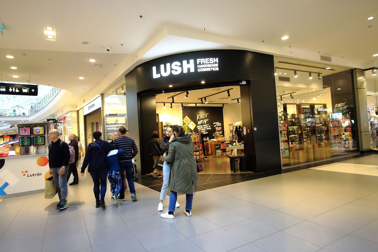 Lush Fresh Handmade Cosmetics