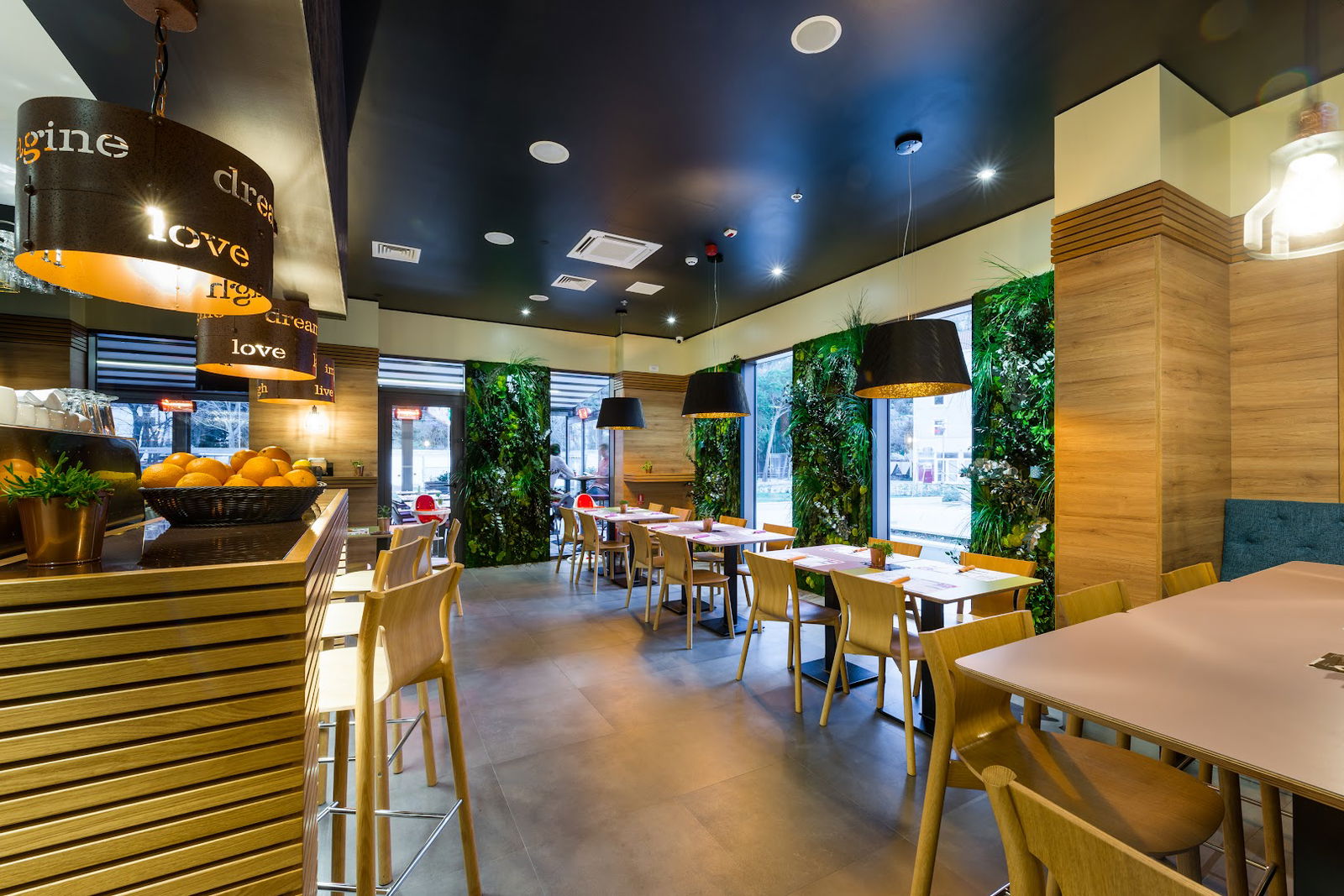 TuttoBene Pizzeria & Fast Food