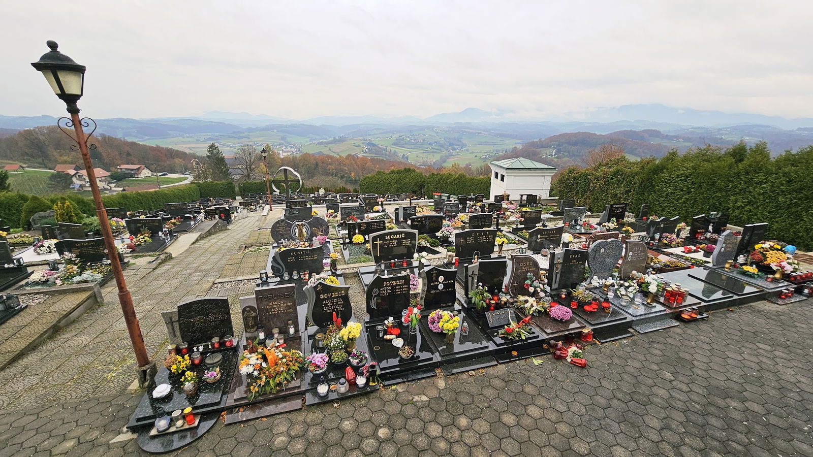 Pokopališče Sv. Ema