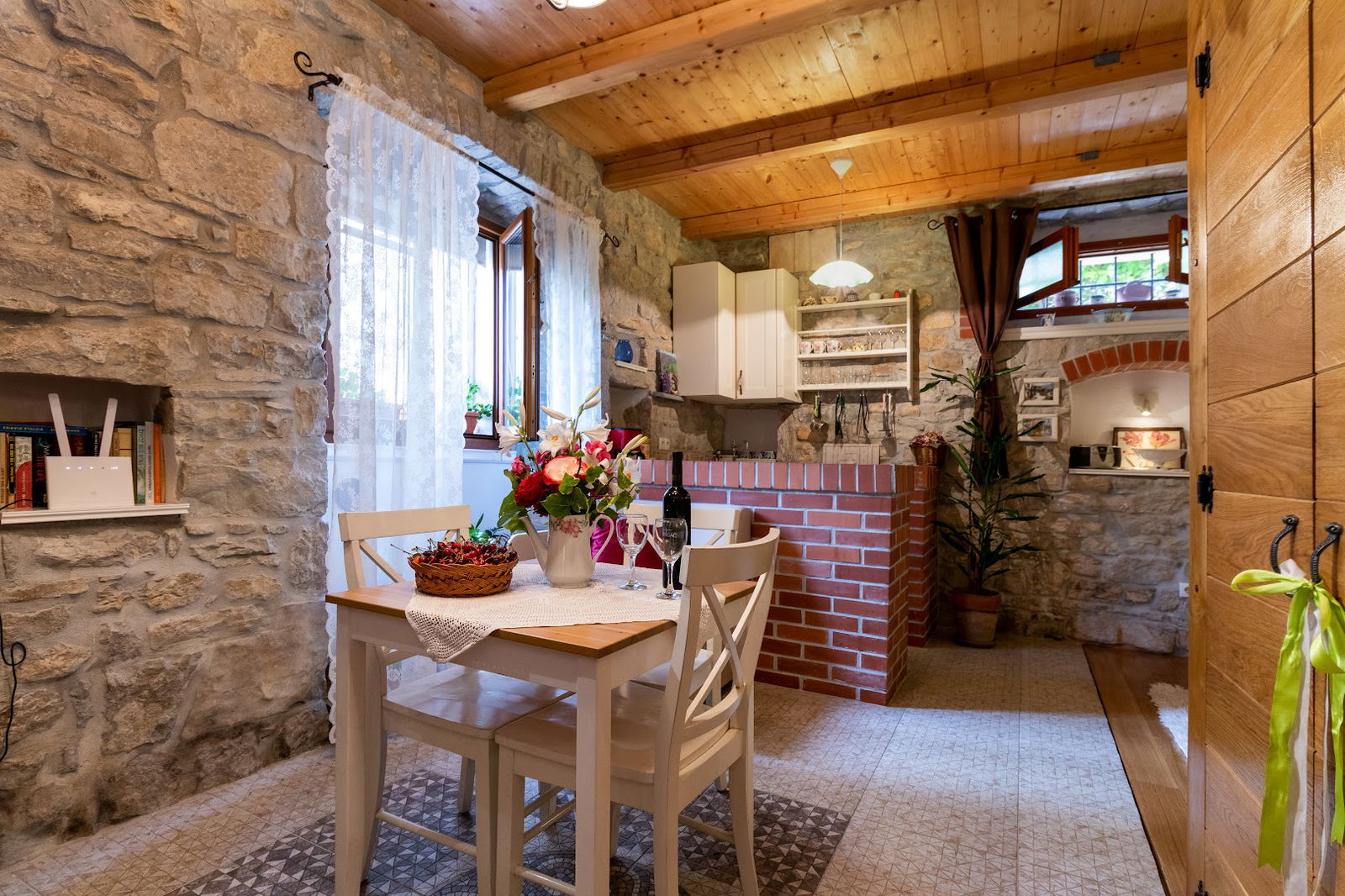 Apartman Tara, Kaštel Lukšić, Dr. Josipa Omašića 68