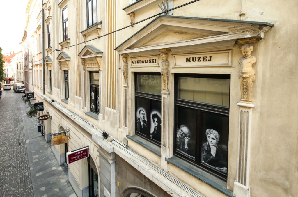 Slovenski gledališki inštitut - Gledališki muzej / Slovenian Theatre Institute - Theatre Museum