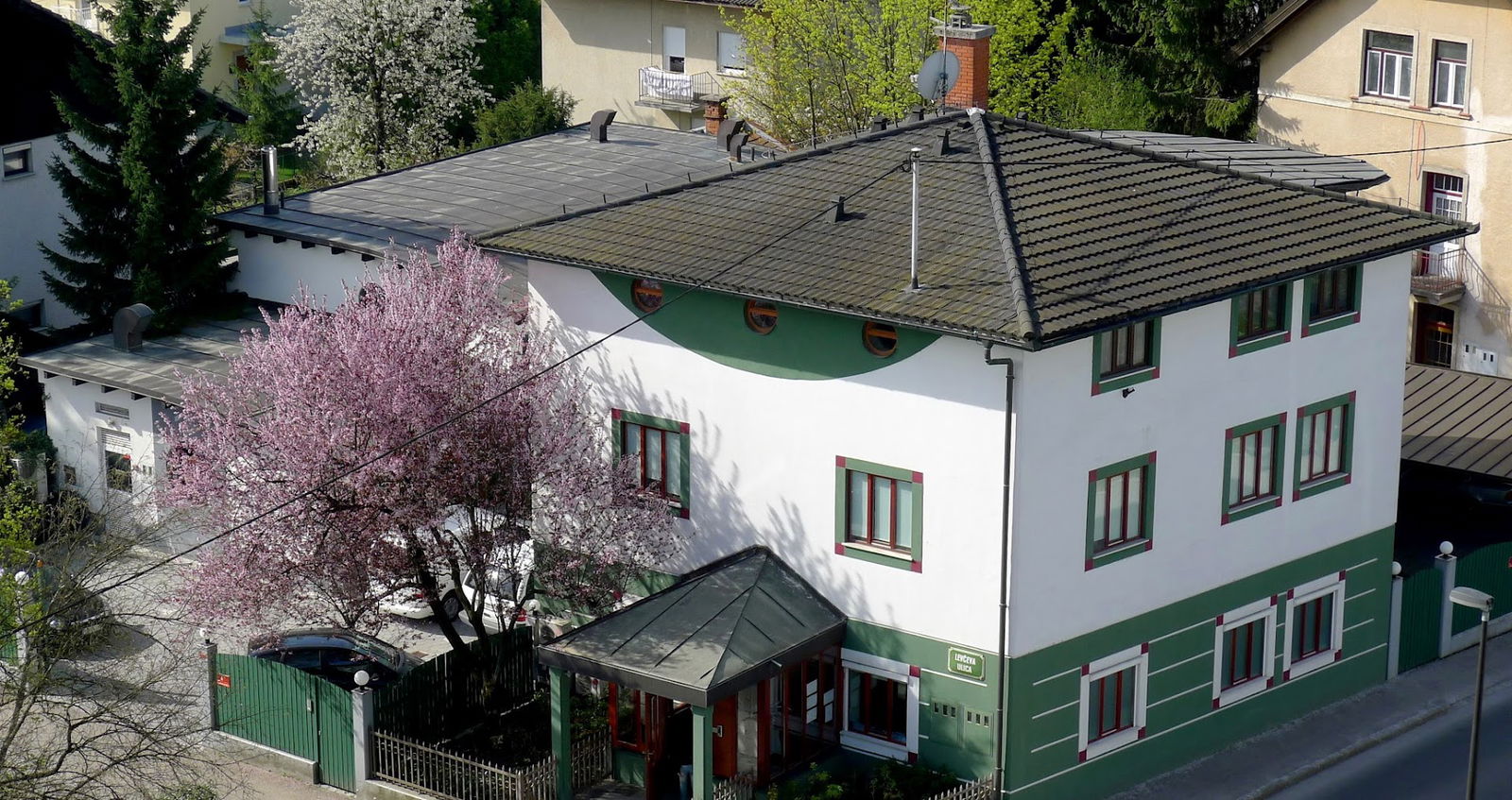 Medico Dr. Sentočnik, center za Integrativno obravnavo Prekomerne Teže in debelosti, interno medicino in psihoterapijo, d.o.o.