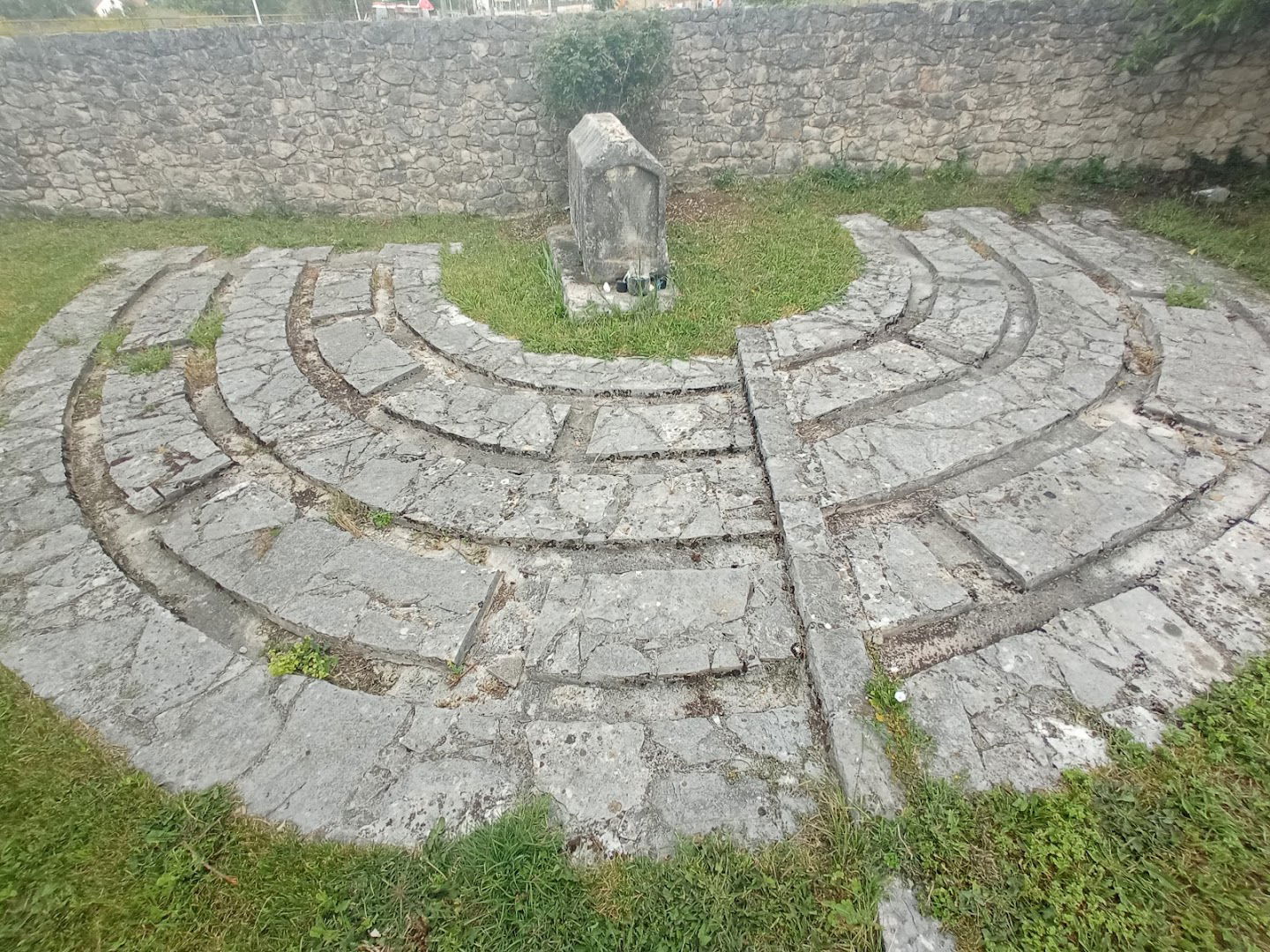 Grave of Moshe Danona