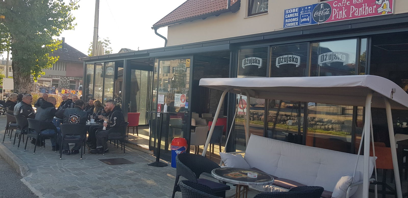 Guesthouse & Caffe Bar Pink Panther