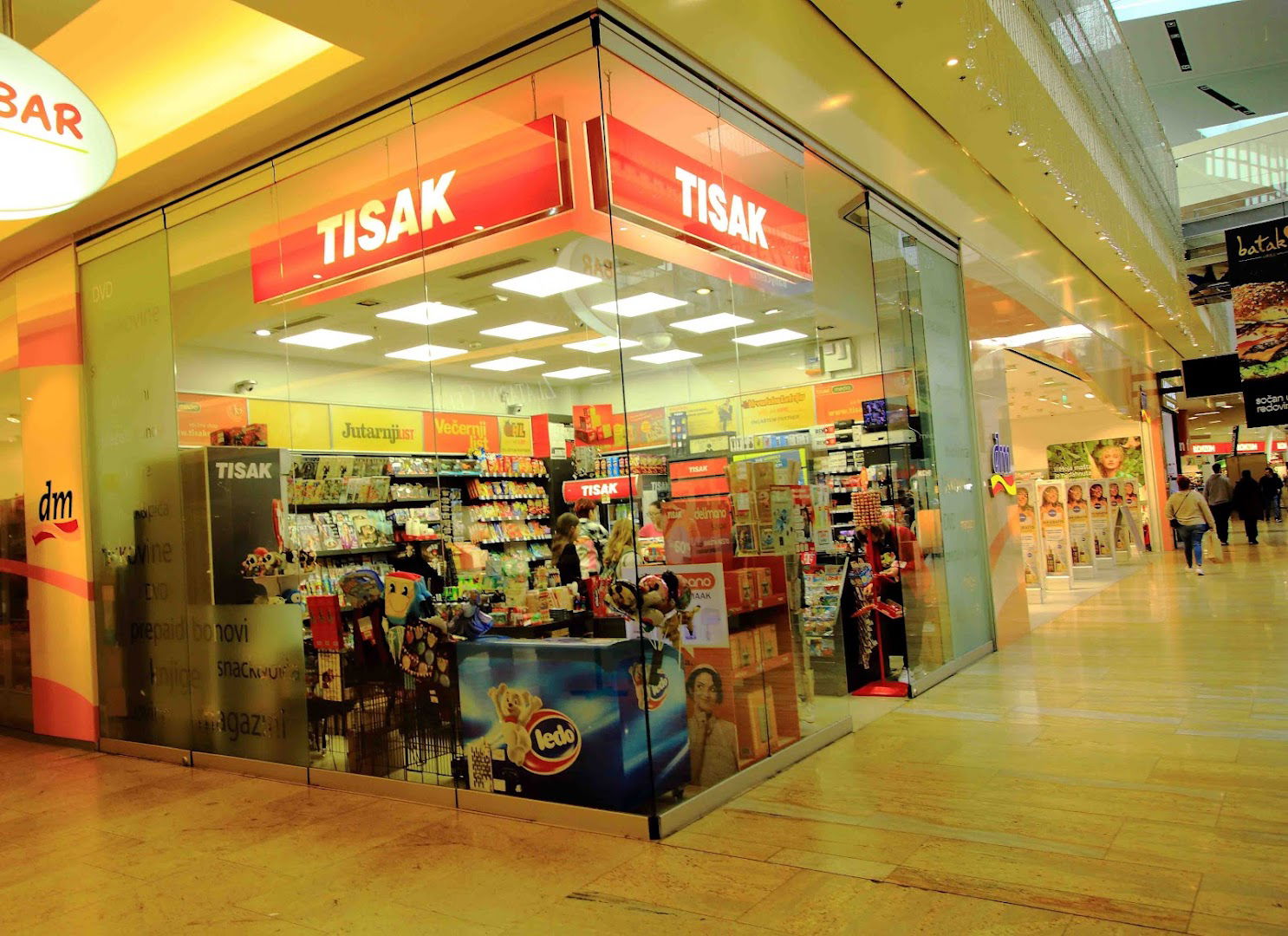 TISAK - WEST GATE-LOKAL 06