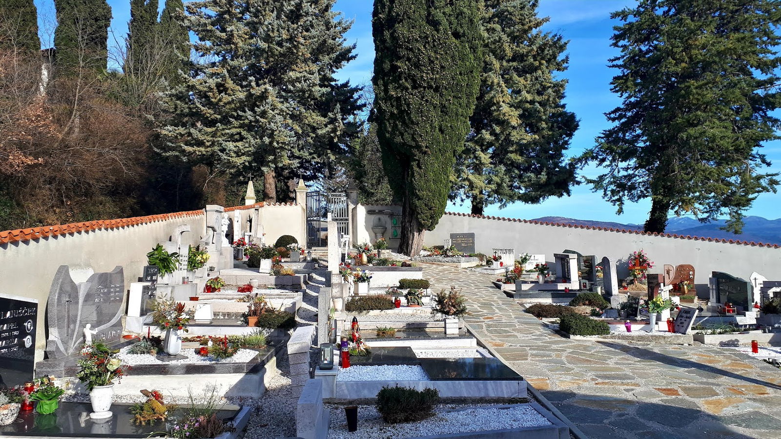 Pokopališče Dolnje Cerovo