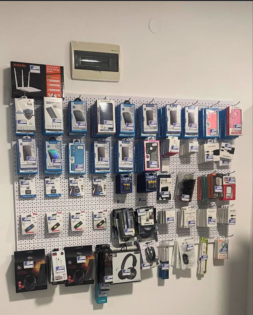 Servis racunara i mobilnih telefona Flash