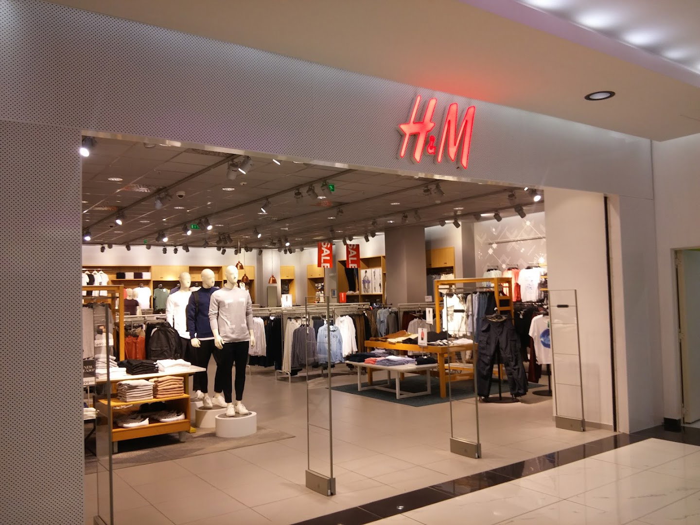 H&M