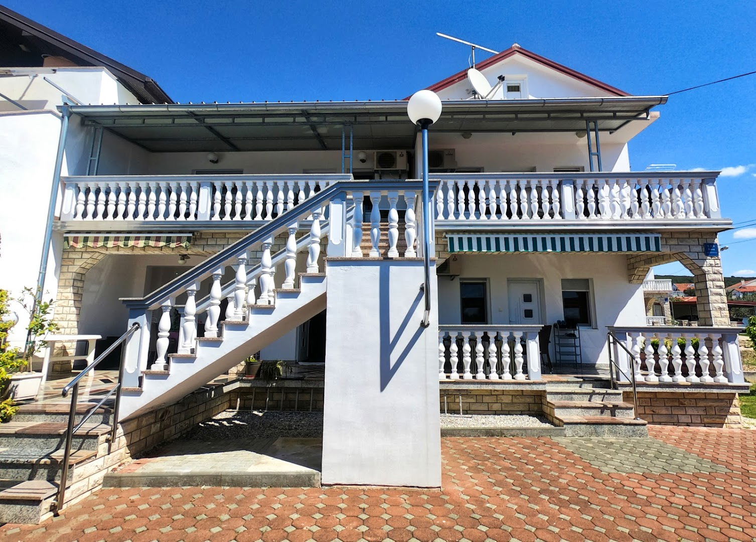 Apartments Azuro Ana