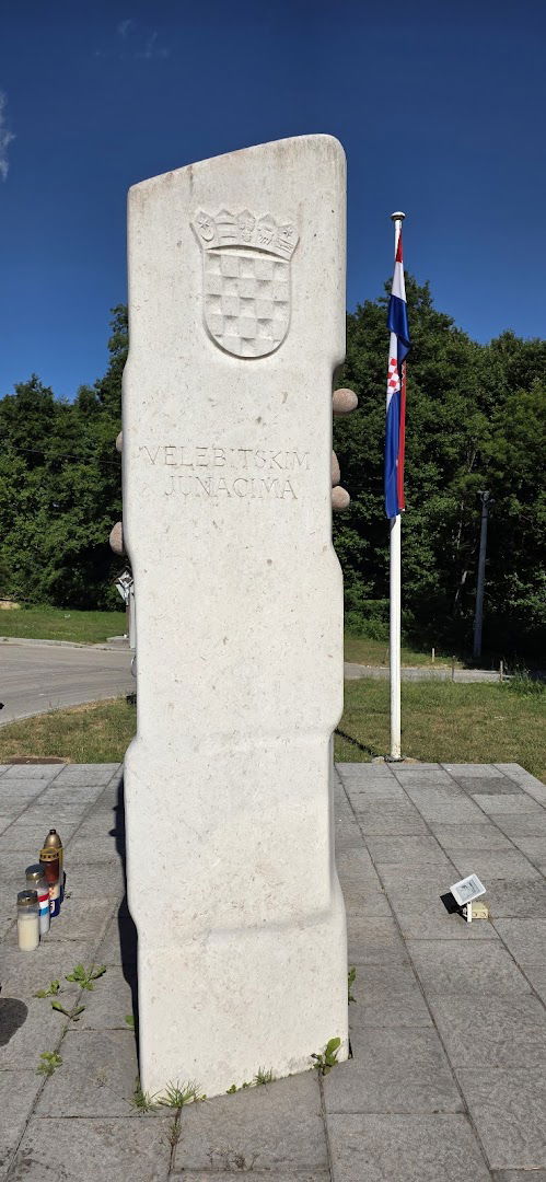 Spomenik velebitskim junacima