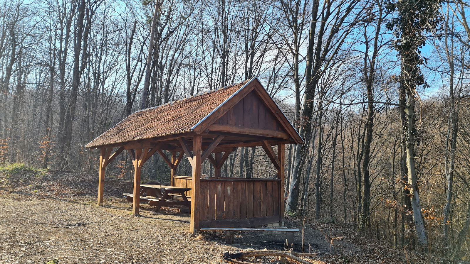 Lucky's hikers rest stop