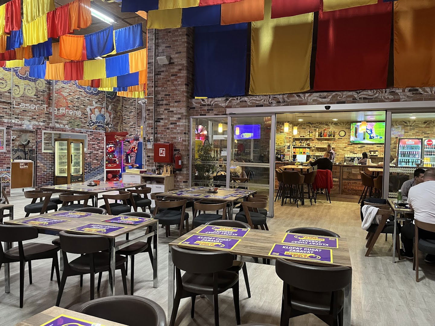 KOOGLANA Rijeka - Food&Fun (Bowling | LaserTag | HappyLand)